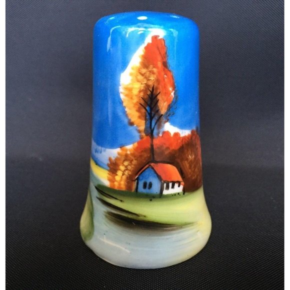 Handpainted Japanese Salt And Pepper Shaker Set - Picture 6 of 12